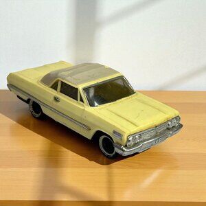 Vintage Ideal 1966 Chevy Impala Plastic Model Car Yellow - Damaged Roof